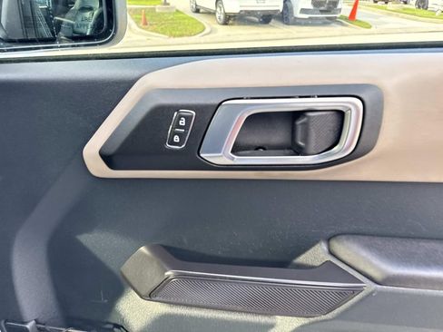 Used 2024 Ford Bronco Wildtrak AWD/4WD image 18