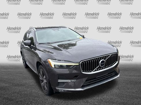 Used 2023 Volvo XC60 B5 Ultimate w/ Protection Package Premier FWD image 3