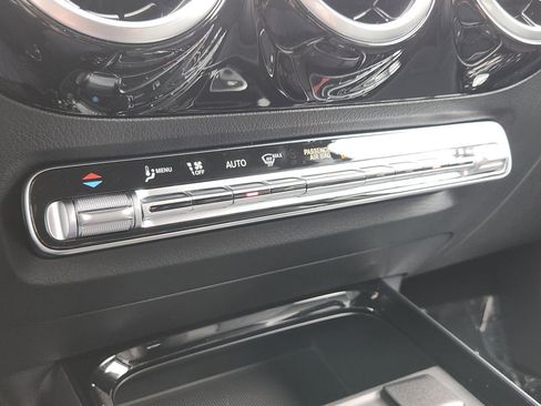 New 2026 Mercedes-Benz GLA 250 4MATIC image 18