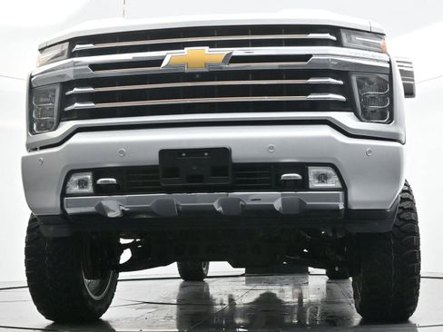 Used 2020 Chevrolet Silverado 2500 High Country w/ Z71 Off-Road Package AWD/4WD image 48