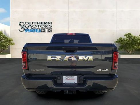 Used 2025 RAM 2500 Big Horn AWD/4WD image 4