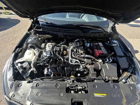 Used 2025 Nissan Altima 2.5 SV image 31