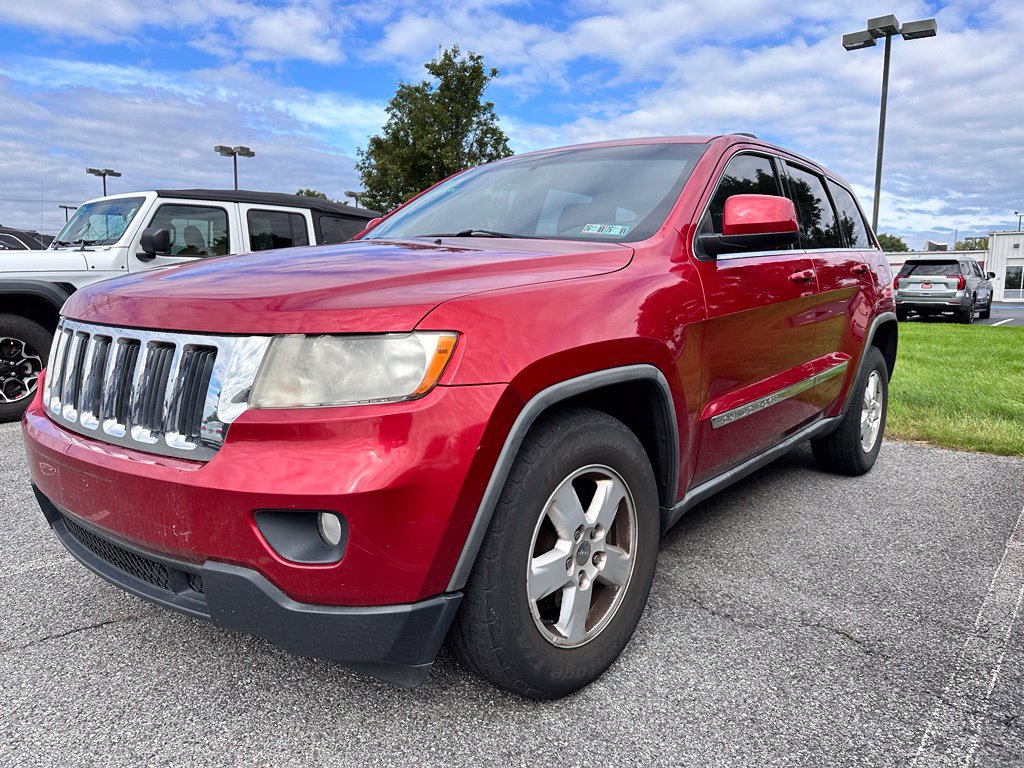 Used 2019 Jeep Grand Cherokee Limited AWD/4WD image 2