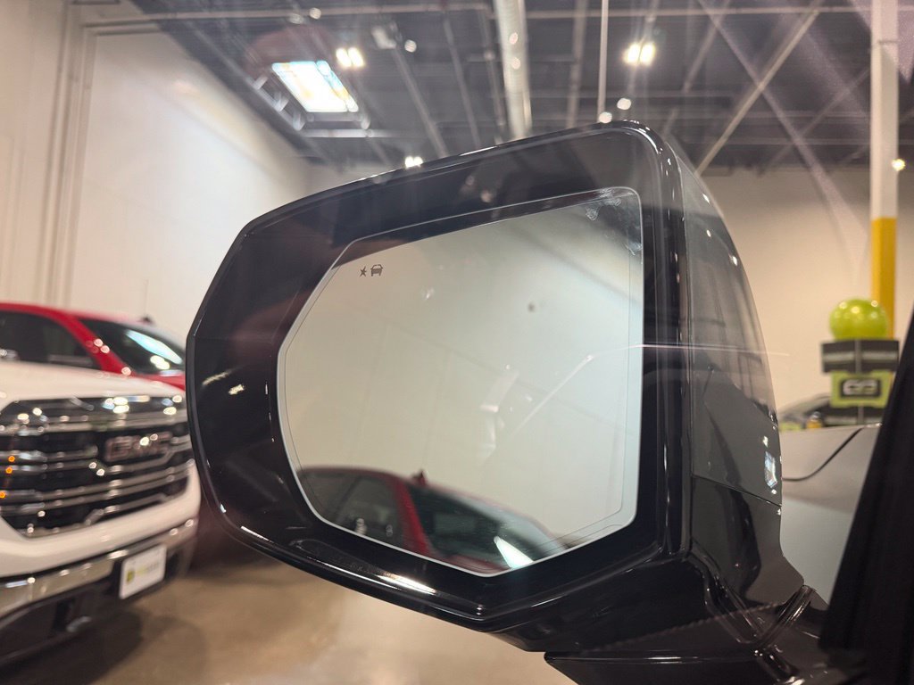 Used 2026 GMC Yukon Elevation w/ Elevation Premium Package RWD image 12