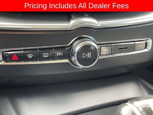 Used 2018 Volvo XC60 T5 Momentum w/ Vision Package AWD/4WD image 29