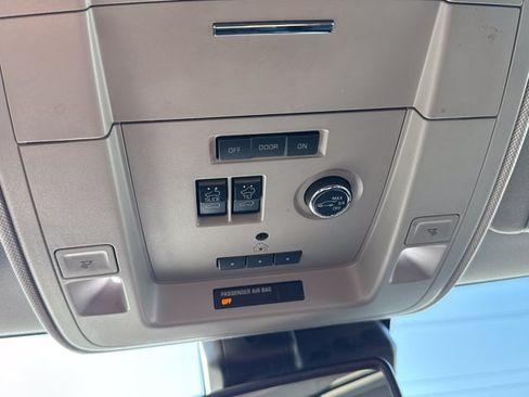 Used 2020 Chevrolet Tahoe LT AWD/4WD image 43
