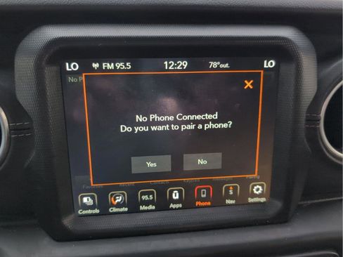 Used 2021 Jeep Wrangler Unlimited Sahara w/ Safety Group image 20