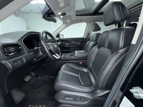 Used 2024 Honda Pilot Touring image 13