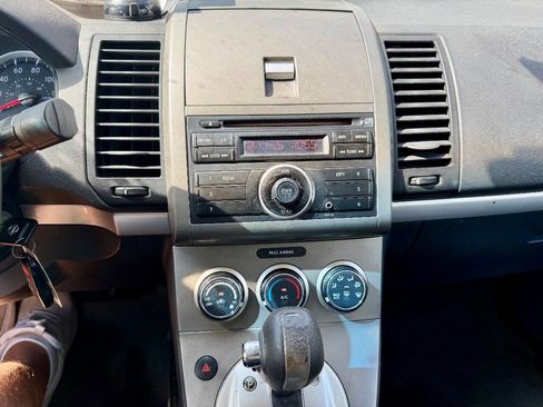 Used 2010 Nissan Sentra 2.0 FWD image 17