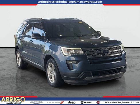 Used 2018 Ford Explorer XLT w/ Equipment Group 202A FWD image 1