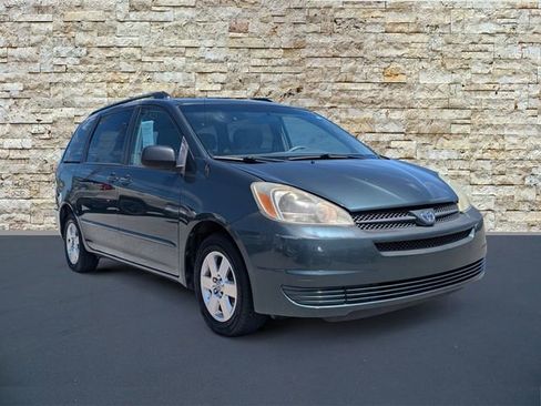 Used 2005 Toyota Sienna LE FWD image 2