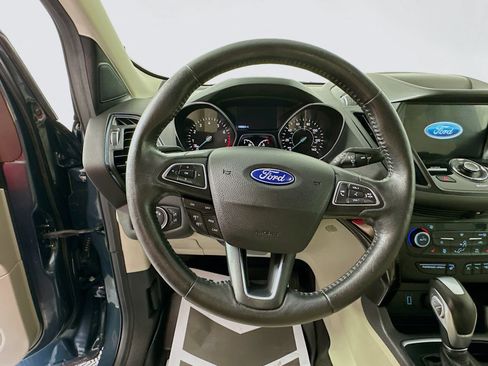 Used 2019 Ford Escape Titanium AWD/4WD image 11