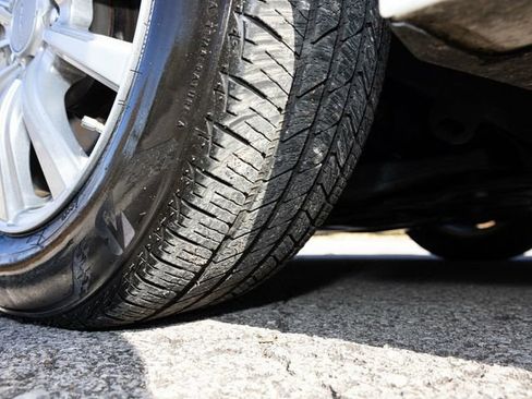 Used 2021 Toyota Prius AWD image 71