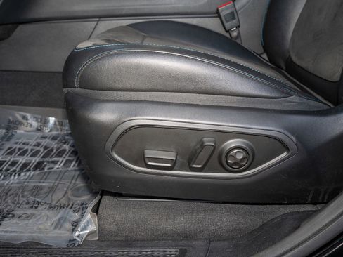 Used 2023 Jeep Grand Cherokee Trailhawk w/ Luxury Tech Group III image 29