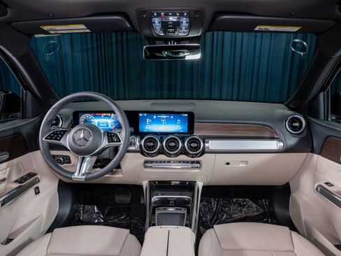 New 2026 Mercedes-Benz GLB 250 image 13