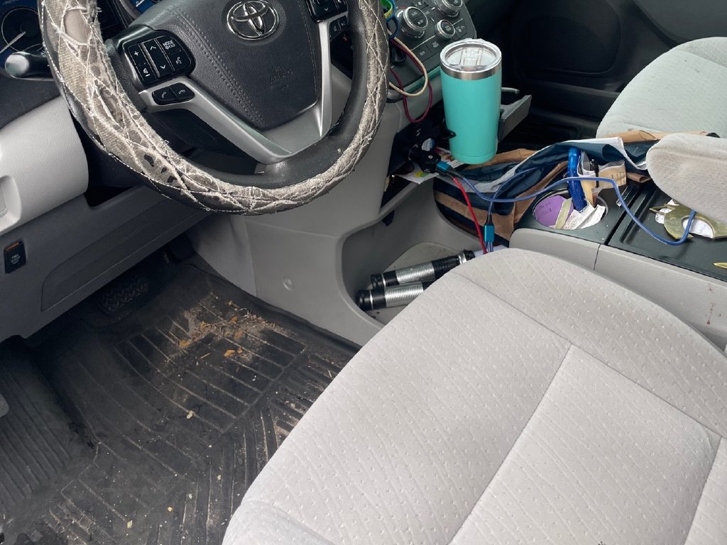 Used 2020 Toyota Sienna LE FWD image 3