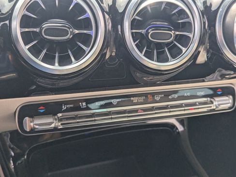 Used 2022 Mercedes-Benz A 220 image 24