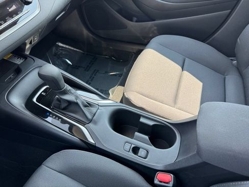 Used 2025 Toyota Corolla LE w/ LE Premium Package FWD image 26