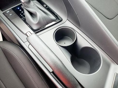 New 2025 Hyundai Elantra Sport image 13