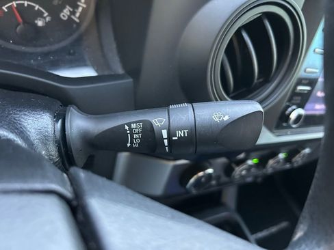 Used 2021 Toyota Tacoma SR w/ SR Convenience Package image 20