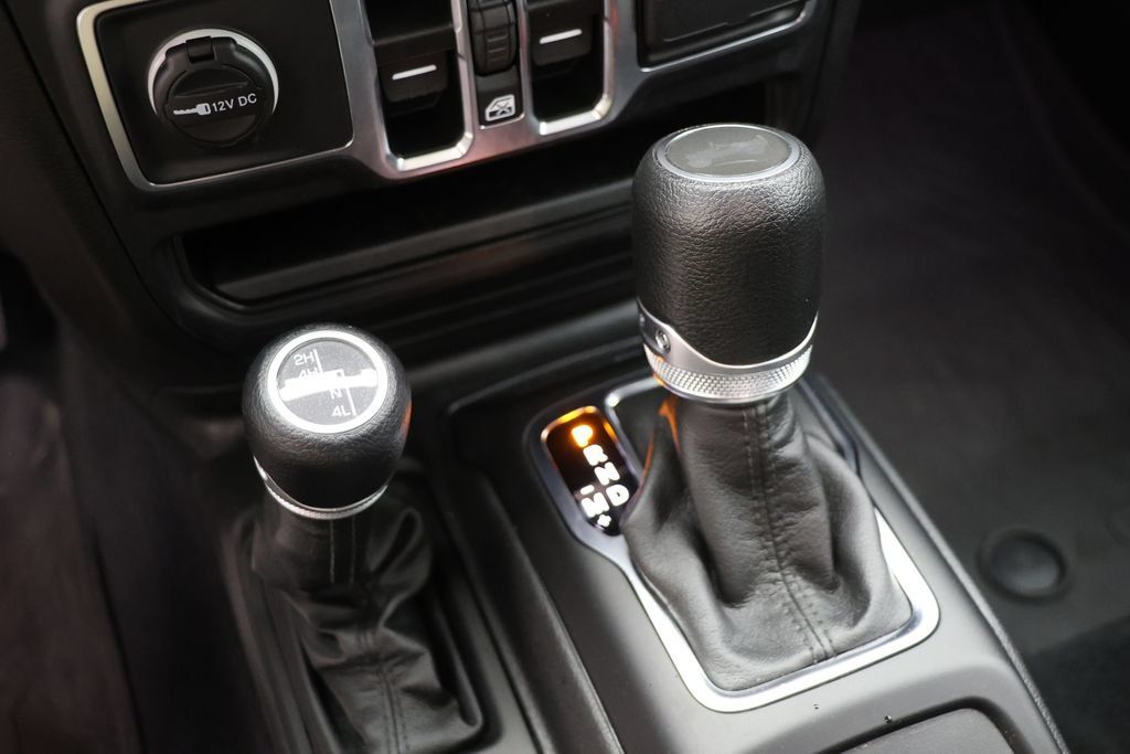 Used 2023 Jeep Wrangler Unlimited Sport AWD/4WD image 22