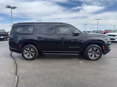 Used 2023 Jeep Wagoneer Series III w/ Convenience Group I image 4