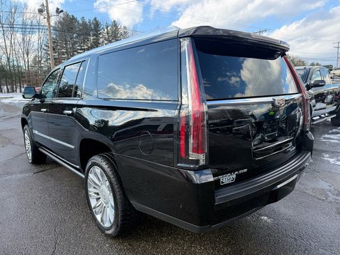 Used 2019 Cadillac Escalade ESV Platinum image 9