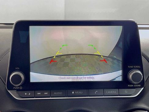 Certified 2022 Nissan Sentra SR w/ Midnight Edition image 11