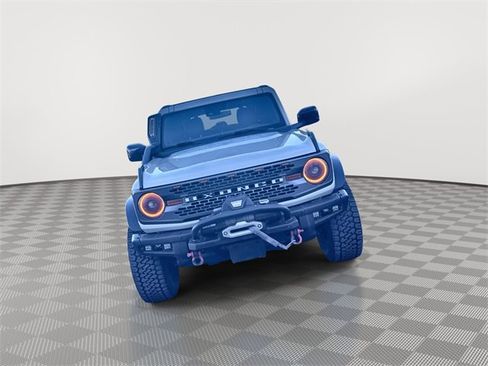 Used 2022 Ford Bronco Everglades image 3