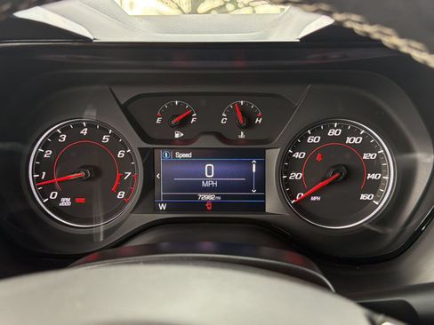 Used 2022 Chevrolet Camaro LT RWD image 21