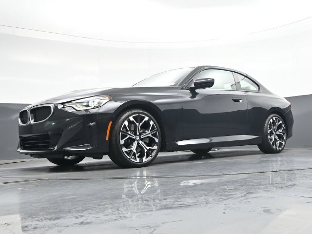 Certified 2025 BMW 230i Coupe w/ Premium Package RWD image 38