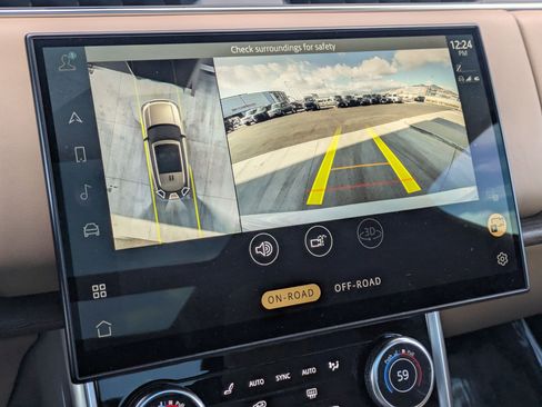 Used 2023 Land Rover Range Rover SE image 20