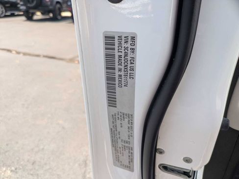 New 2025 Jeep Compass Limited w/ Sun & Sound Group image 39