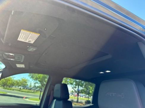 Used 2022 GMC Sierra 1500 AT4 w/ AT4 Preferred Package AWD/4WD image 6