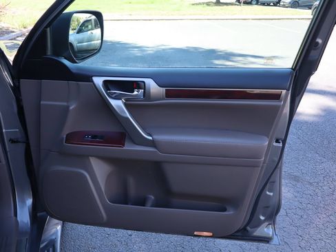 Used 2010 Lexus GX 460 AWD/4WD image 29