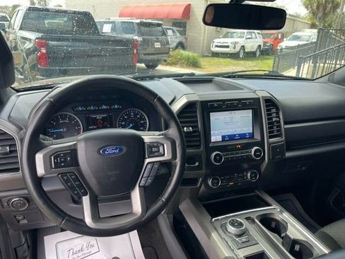 Used 2021 Ford Expedition XLT image 11