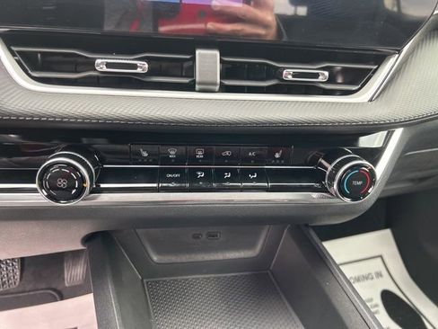 New 2026 Chevrolet Equinox LT image 24