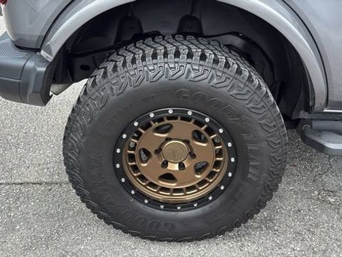 Used 2023 Ford Bronco Black Diamond w/ Sasquatch Package AWD/4WD image 10