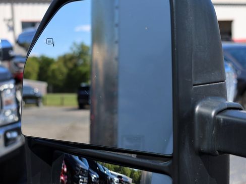 Used 2022 Ford F550 XL image 12