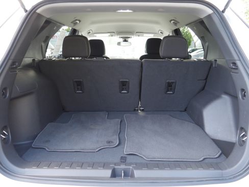 Certified 2024 Chevrolet Equinox LS w/ LS Convenience Package AWD/4WD image 6