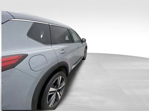 Used 2023 Nissan Rogue Platinum w/ Platinum Premium Package image 12