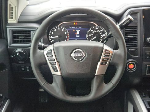 Used 2024 Nissan Titan SV w/ SV Convenience Package RWD image 19