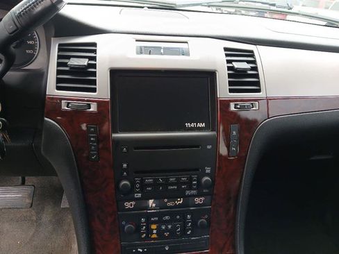 Used 2007 Cadillac Escalade AWD w/ Information Package image 14