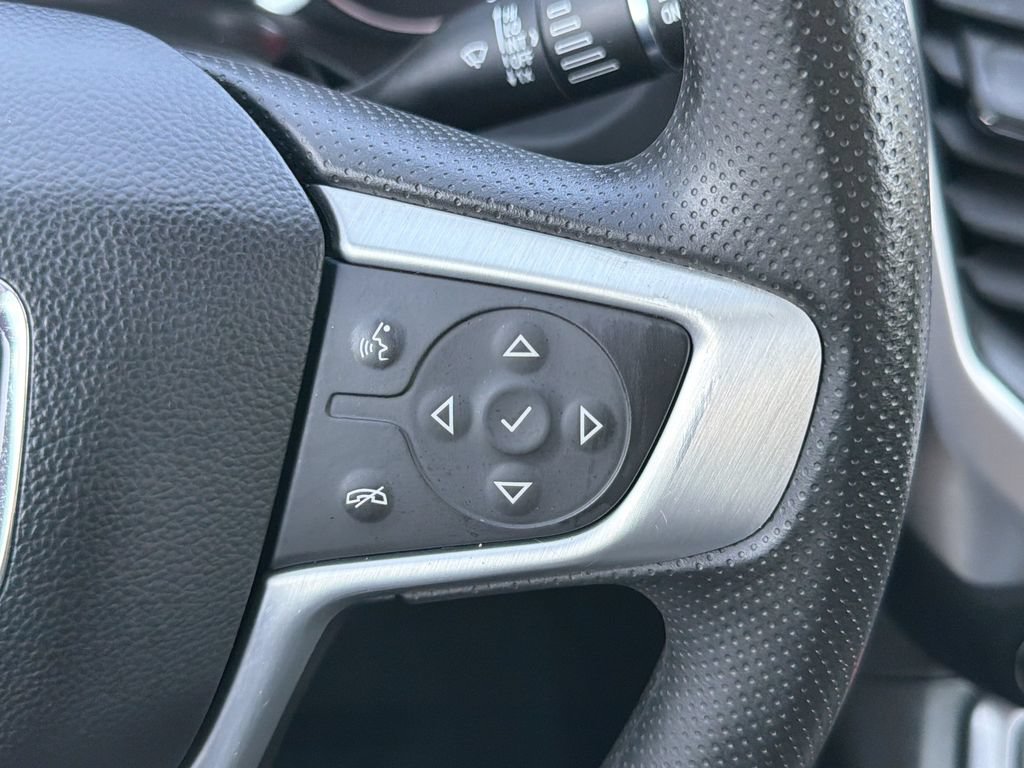 Used 2023 GMC Acadia SLE FWD image 10