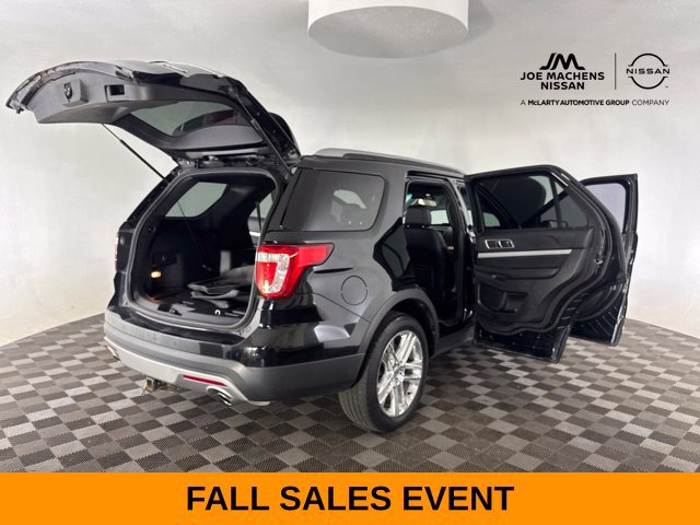 Used 2016 Ford Explorer XLT w/ Equipment Group 202A FWD image 28