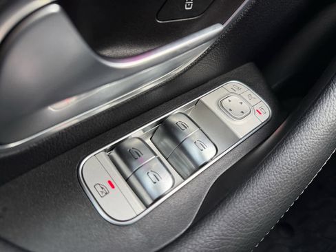 Certified 2025 Mercedes-Benz GLS 450 4MATIC image 23