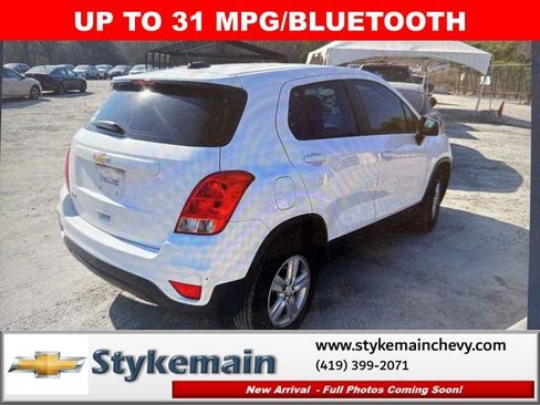 Used 2020 Chevrolet Trax LS image 3