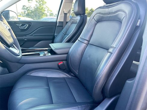 Used 2025 Lincoln Aviator Reserve w/ Illumination Package image 8