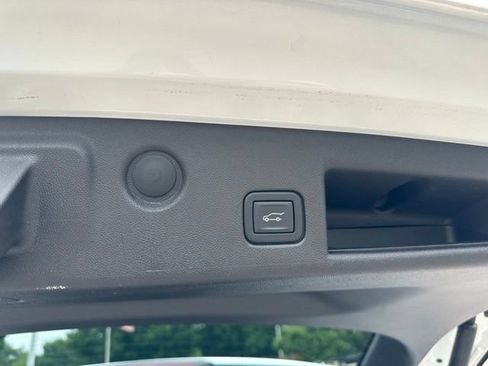 Used 2024 Chevrolet Equinox LT w/ LPO, Floor Liner Package AWD/4WD image 27