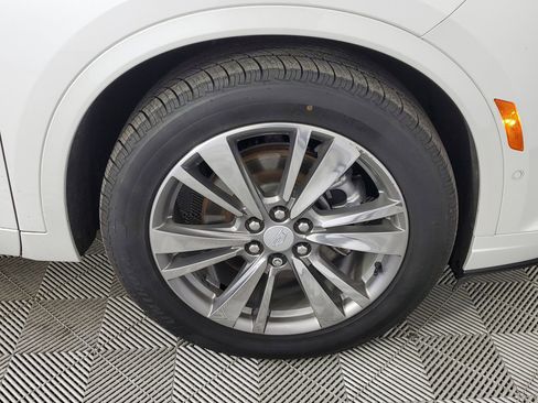 Used 2021 Cadillac XT6 Premium Luxury image 14